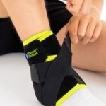 Reh4mat Neopreen Verstelbare Figure 8 Enkelbrace Voor Kinderen