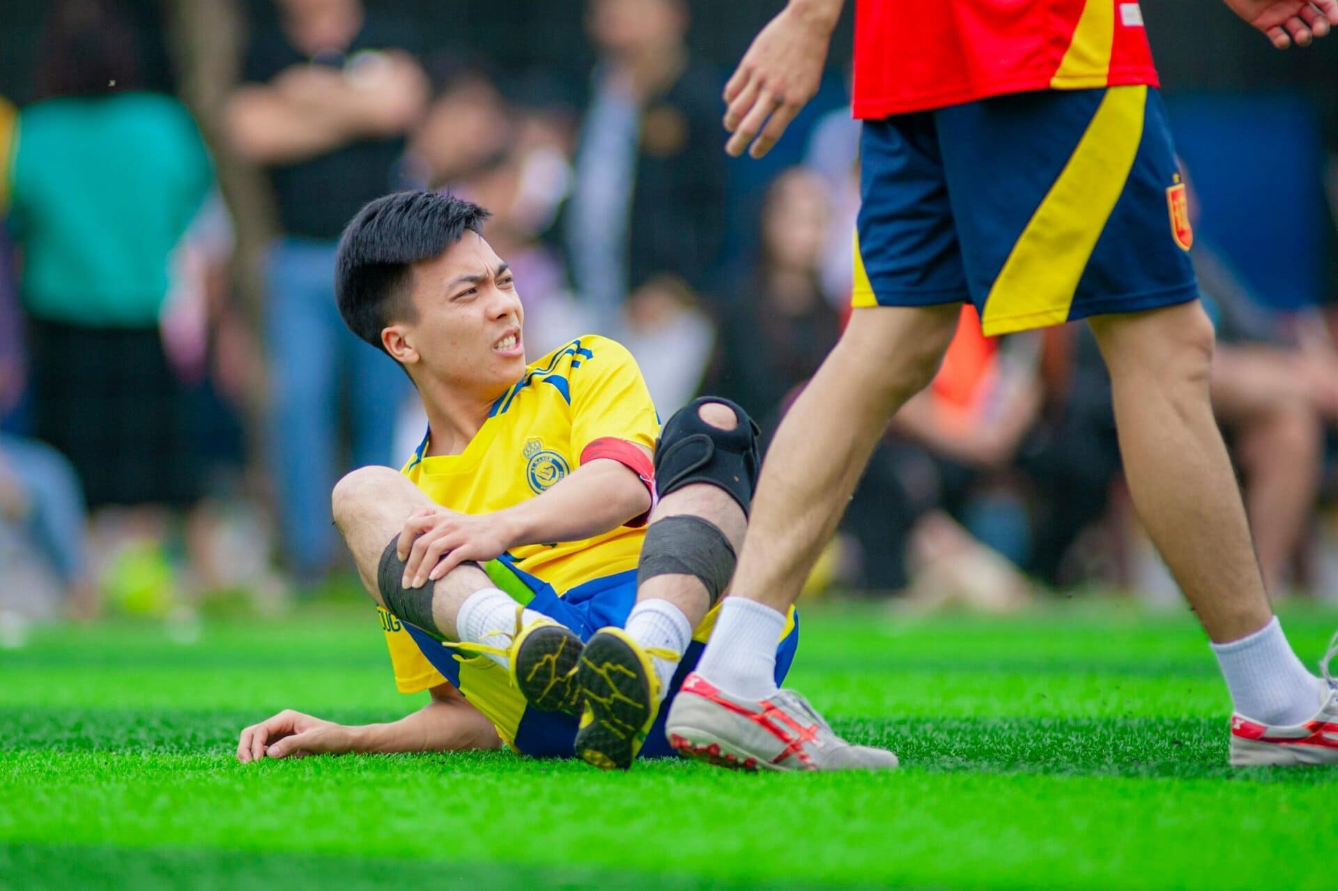 Blessure Voetbal Soorten Blessures Ondersteuning Informatie Oorzaken Herstel Probrace Brace Bandage Nederland Duitsland Engels Belgisch