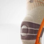 Bauerfeind Outdoor Kniebrace Ingezoomd Knie